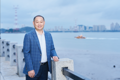 <b>备A股、港股、美股等8大上市板块经验</b>